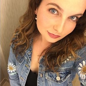 Meet your Posher, Laryssa